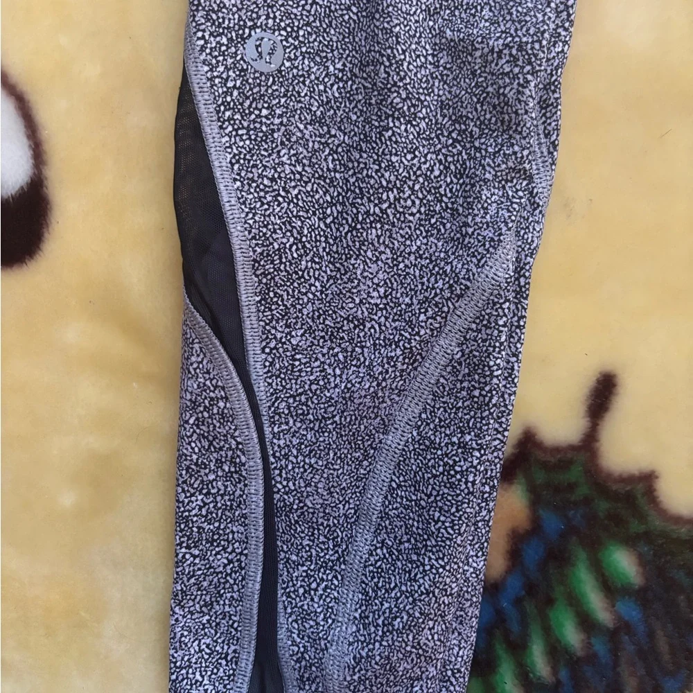 Lululemon leggings - Picture 4 of 6